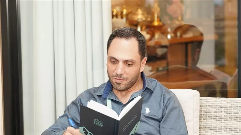 عمرو الرديني: رمضان شهر إغلاق الأقواس المفتوحة.. وأنا كائن منزلي|حوار 