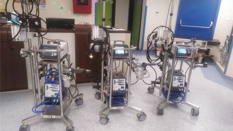 قصر العيني يطلق أحدث ثلاثة أجهزة ECMO في مصر