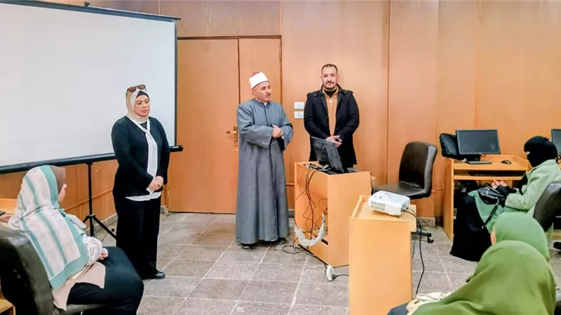 رئيس منطقة الإسماعيلية الأزهرية يتابع البرنامج التدريبي للذكاء الاصطناعي