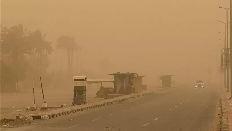 مع تقلبات الطقس.. استعدادات مكثفة ومتابعة لحماية المواطنين