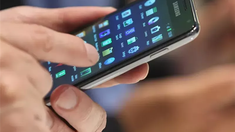 هاتفك يسرق وقتك.. 5 خطوات بسيطة لاستعادة تركيزك وتقليل استخدام الموبايل