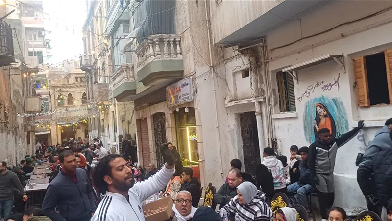 حفل إفطار جماعي لأهالي كوم الدكة بالإسكندرية للعام الثالث يعزز روح المحبة 