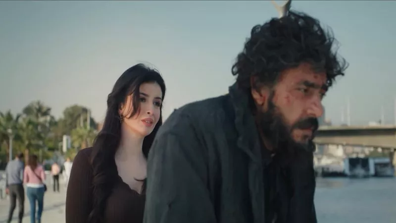 سارة بركة تعيد أحمد العوضي للحياة وتحبه.. مسلسل علي كلاي الحلقة 25