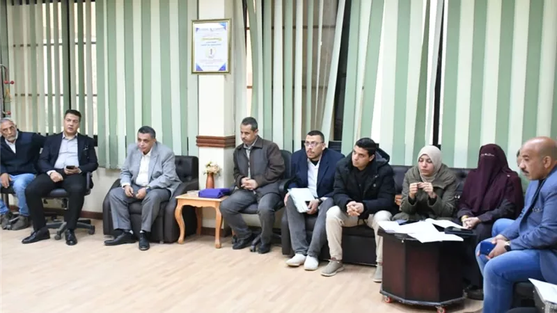 رئيس الهيئة العامة للمستشفيات والمعاهد يتفقد مستشفى الأحرار بالزقازيق