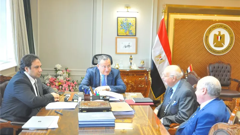  قنصوة: مراكز تميز علمي بفرع الجامعة الإسبانية الجديد لدعم الصناعة 
