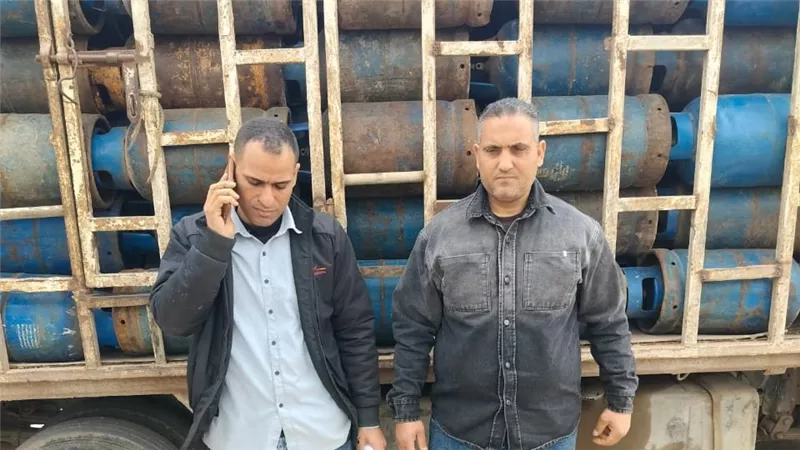 ضبط مستودعي غاز بدمنهور لتصرفهما في 953 أسطوانة وتحرير 46 محضرا تموينيا