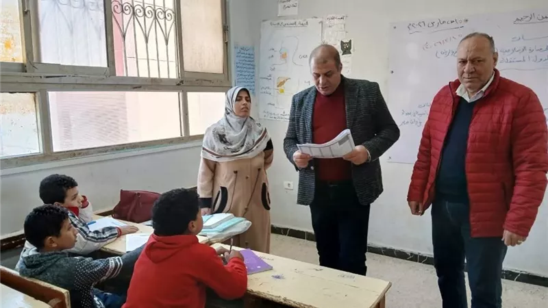 مدير تعليم المنوفية يشدد على رصد التقييمات.. ويوجه بالالتزام بالحضور