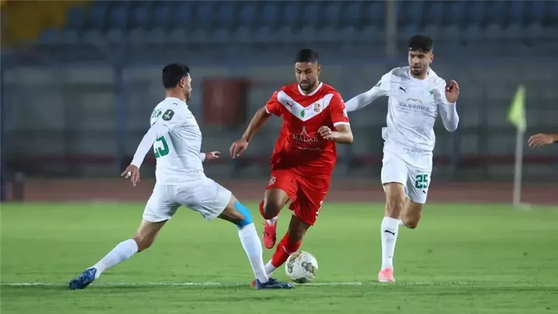 «كاف» يكشف عن طاقم تحكيم مباراة المصري وشباب بلوزداد بالكونفدرالية 