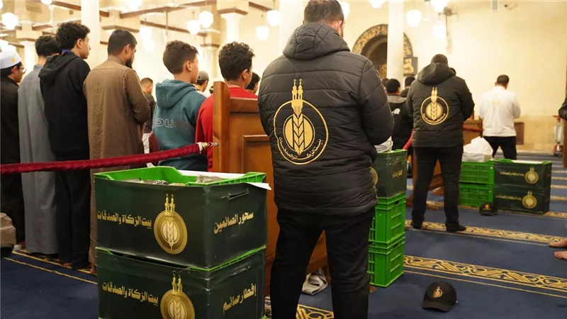 «بيت الزكاة والصدقات» يقدم 8 آلاف وجبة سحور لرواد الجامع الأزهر