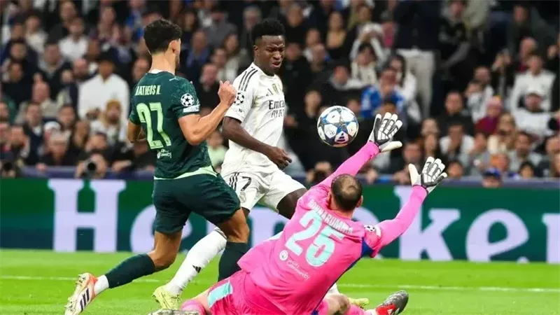«يويفا» يكشف طاقم تحكيم مباراة مانشستر سيتي وريال مدريد 