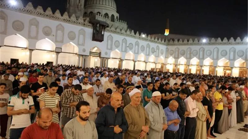بث مباشر | نقل شعائر صلاة العشاء والتراويح من الجامع الأزهر 