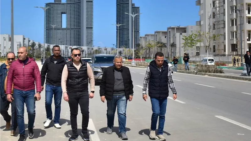 رئيس جهاز العلمين الجديدة يتابع تنفيذ «مزارين» ويوجه بسرعة تسليم الوحدات