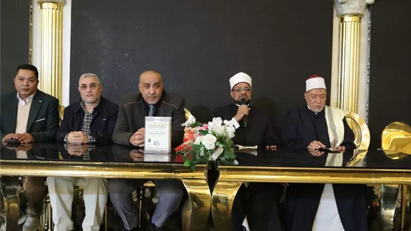 البحوث الإسلامية: تعلم القرآن من أعظم القربات التي يرفع الله بها الدرجات