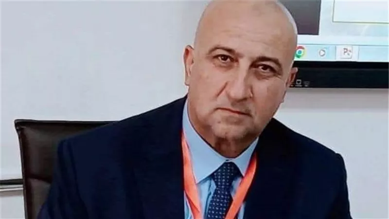 خلاف على نقل عمود إنارة ينتهي بالاعتداء على رئيس قرية الشروق بالإسماعيلية