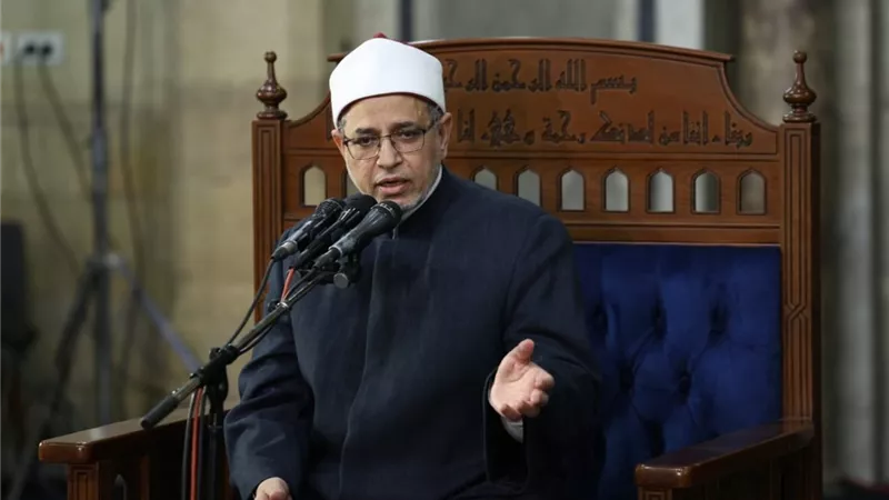 رئيس جامعة الأزهر: القرآن ملأ الدنيا نورًا منذ نزوله 