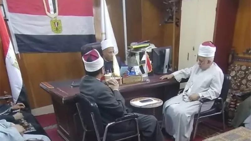 مدير أوقاف قنا يجتمع بلجنة متابعة الاستعدادات للعشر الأواخر من رمضان