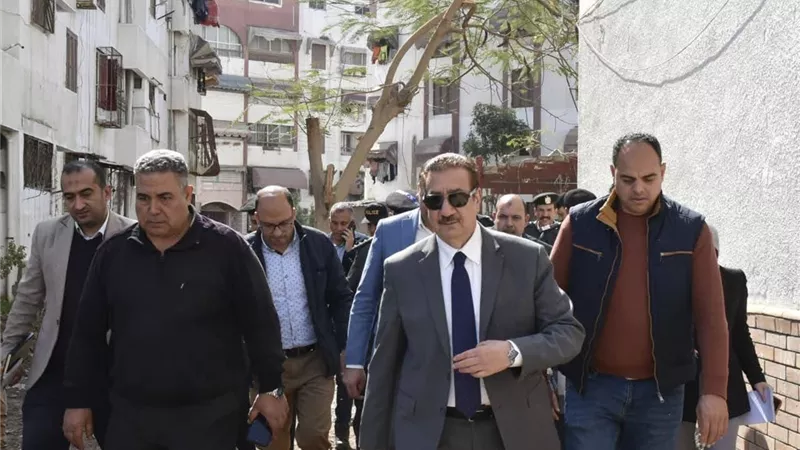 محافظ بورسعيد يتفقد منطقة الجوهرة ويوجه بإدراج المنطقة ضمن خطة التطوير 