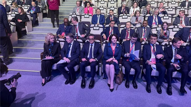 وزير الصحة يستعرض تجربة مصر الملهمة والنموذجية في روسيا 