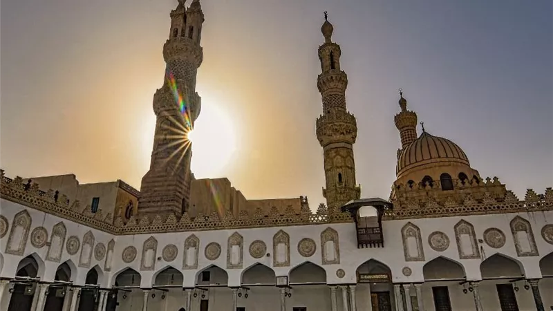 في مثل هذا اليوم.. الأزهر يبدأ رحلته من مسجد فاطمي إلى منارة علم عالمية