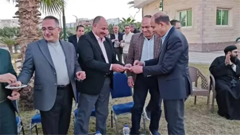 ضمت مشايخ وقساوسة.. «طبق التمر» رمز الوحدة الوطنية فى مائدة إفطار بالمنيا