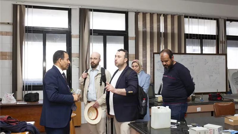 رئيس جامعة دمنهور يستقبل وفدا نمساويا للمشاركة في مشروع بحثي بكلية العلوم