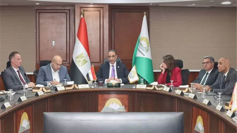 محافظ الجيزة يرفع درجة الاستعداد القصوى لاستقبال عيد الفطر