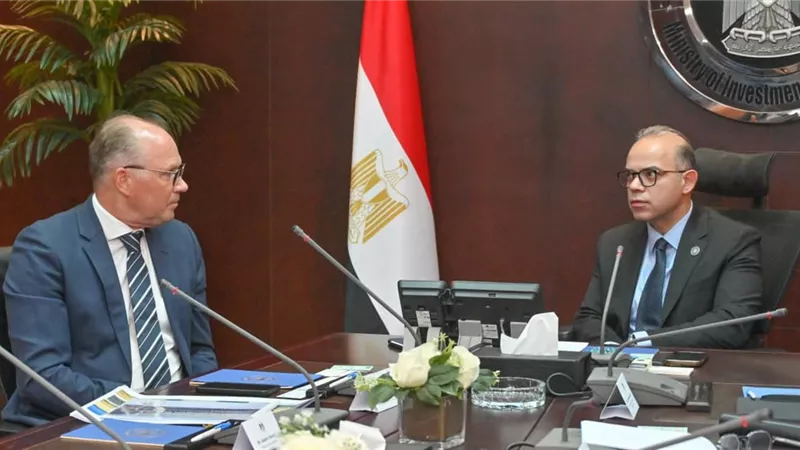 مصر تعزز مكانتها كمركز إقليمي للطاقة النظيفة بمشروعات عملاقة في سيناء