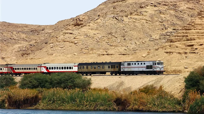 السكة الحديد تعيد تشغيل 3 قطارات على خط الصعيد خلال إجازة العيد | خاص
