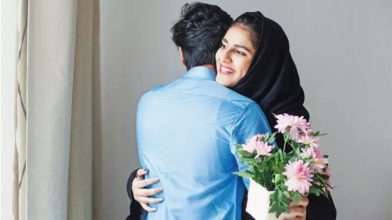 أسامة قابيل: إعطاء الزوجة عيدية من الأمور التي يؤجر عليها الرجل