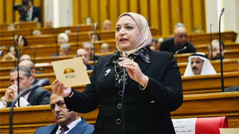 سحر عتمان تفتح ملف 