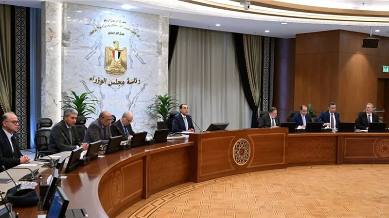 تأمين الاحتياجات الاستراتيجية على رأس اجتماع إدارة الأزمات برئاسة «مدبولي»