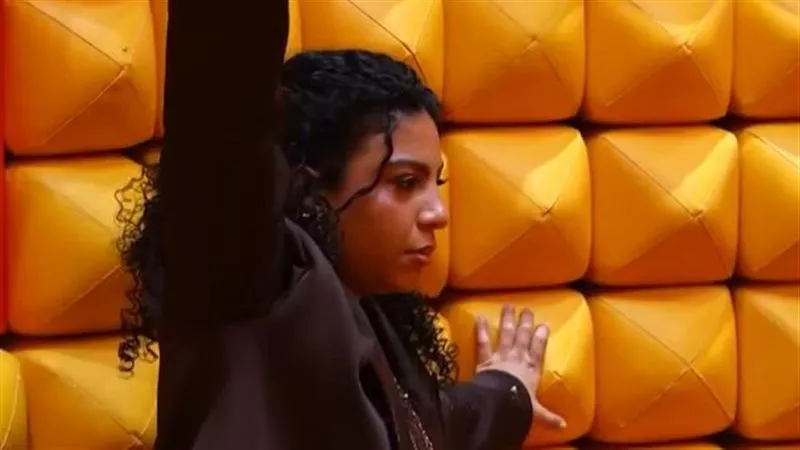 رد غير متوقع من دنيا سامي على تصريح مصطفى غريب عن شكلها 