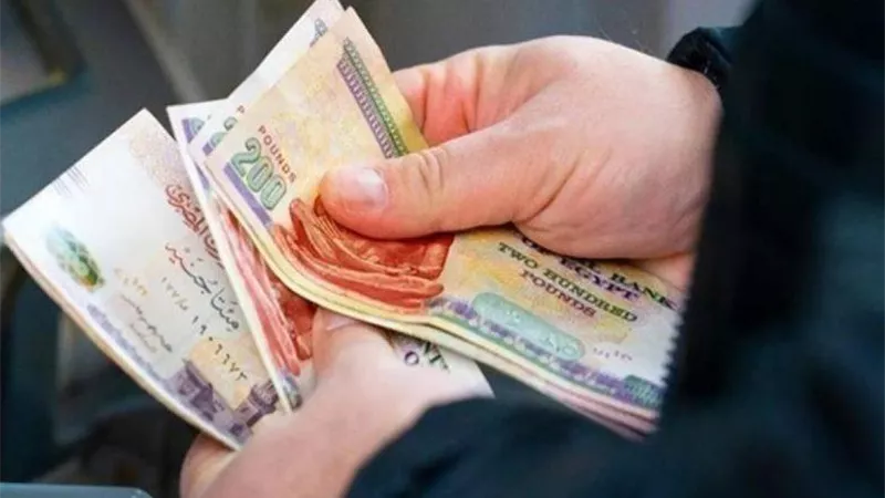 قبل أم بعد العيد؟.. موعد صرف معاشات شهر أبريل 2026