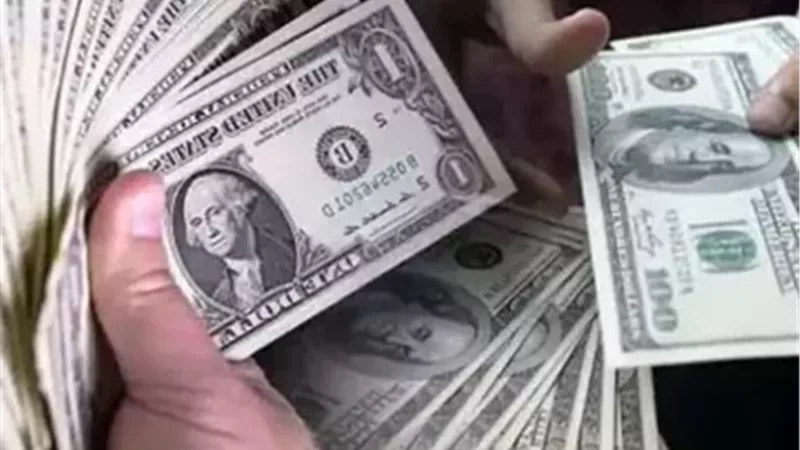 تراجع سعر الدولار مقابل الجنيه نهاية تعاملات اليوم الاربعاء 18 مارس 