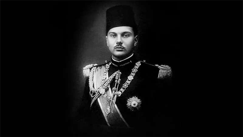 الملك فاروق.. حكاية آخر ملوك مصر من العرش إلى المنفى