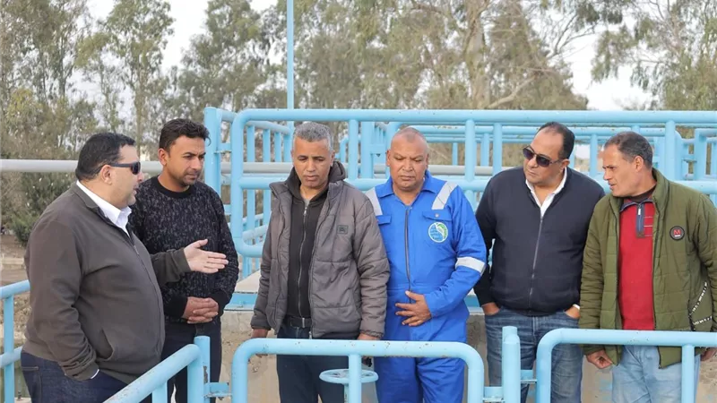 استعدادًا لعيد الفطر المبارك.. رئيس شركة مياه البحيرة يتفقد محطة مياه دنشا
