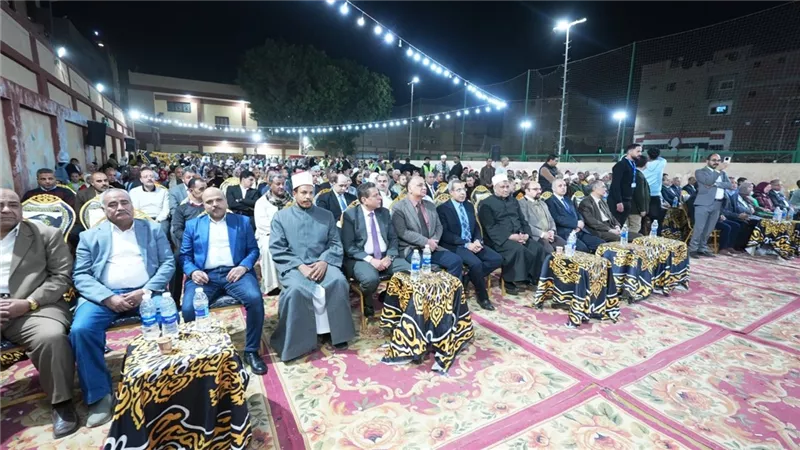 محافظ أسيوط يشهد تكريم حفظة القرآن بكوم أبو شيل بأبنوب 
