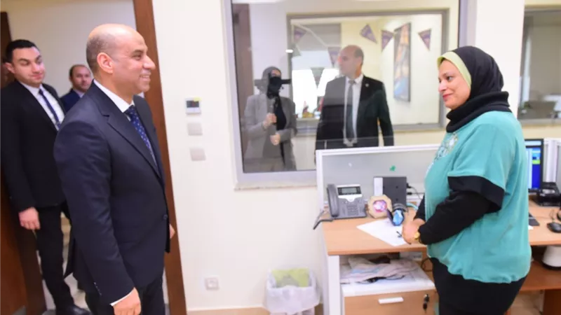 وزير العمل يهنئ العاملين بعيد الفطر.. ويؤكد: خدمة المواطن أولوية