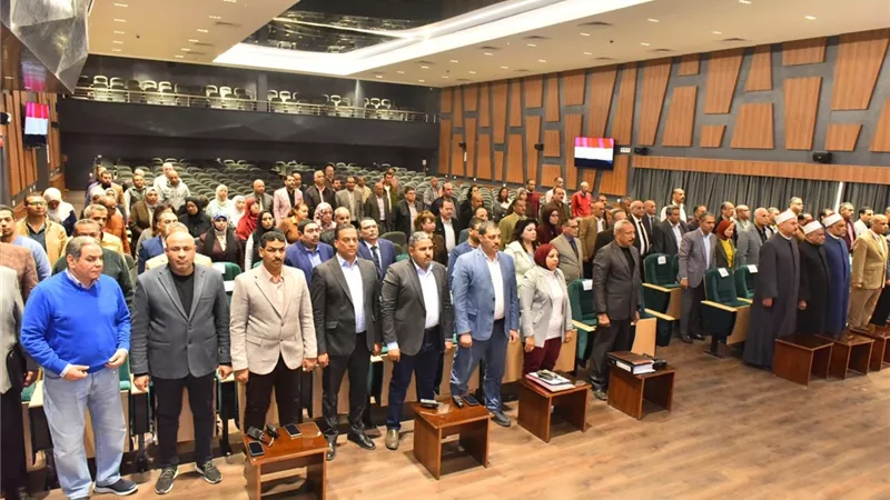 محافظ أسيوط يترأس الاجتماع الأول للمجلس التنفيذي ويوجه برفع درجة الاستعداد