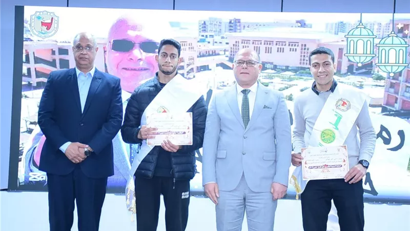 جامعة سوهاج تختتم دورتها الرمضانية بتكريم المبدعين