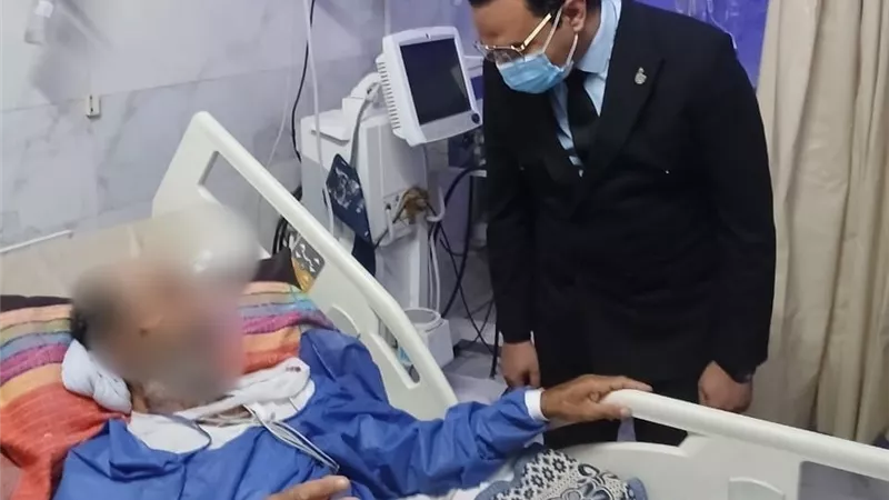 وكيل صحة سوهاج يجري زيارة مفاجئة لمستشفى الحميات للاطمئنان علي سير العمل
