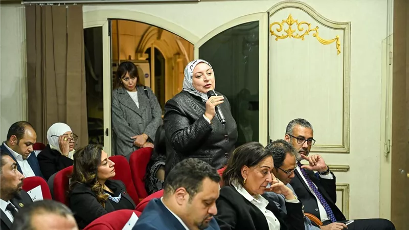 سحر عتمان تناقش أولويات المرحلة مع وزير المالية داخل العدل