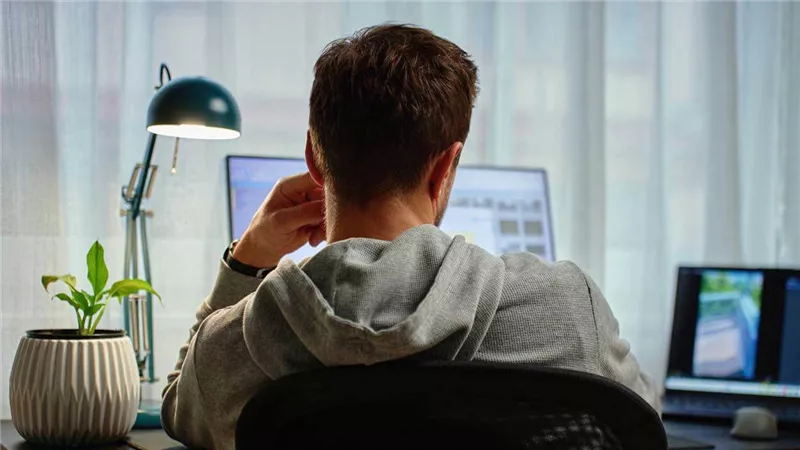 منها تأجيل الراحة.. عادات تبقيك في دوامة الشعور بالذنب 