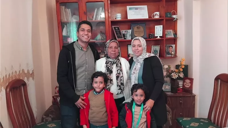 قصة كفاح ملهمة.. “فايزة أبو الحمد” أم مثالية صنعت النجاح من قلب التحديات