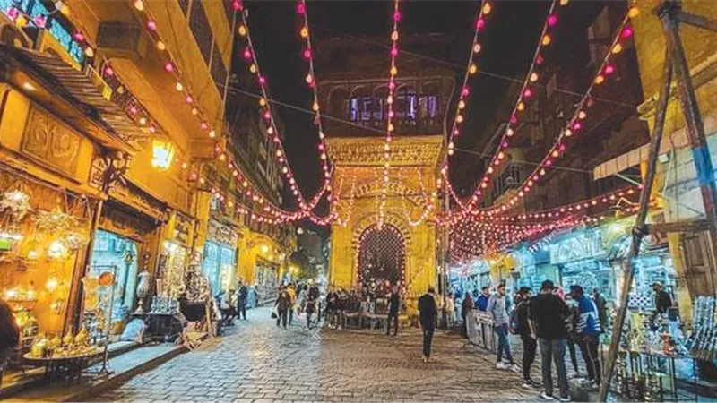 في وداع رمضان.. كيف عبر الأدباء والشعراء عن رحيله؟|تقرير 