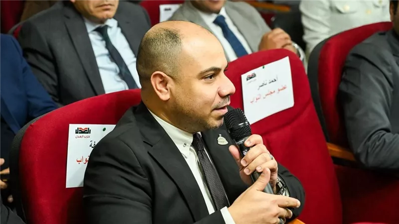 علي خليفة يطالب بتطبيق منظومة جمع القمامة من المنازل بالجيزة