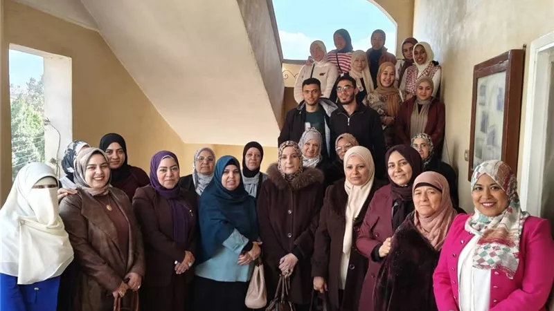 كلية التمريض بالمنصورة تنظم فاعلية توعوية شاملة في نادي الأمل للكبار 