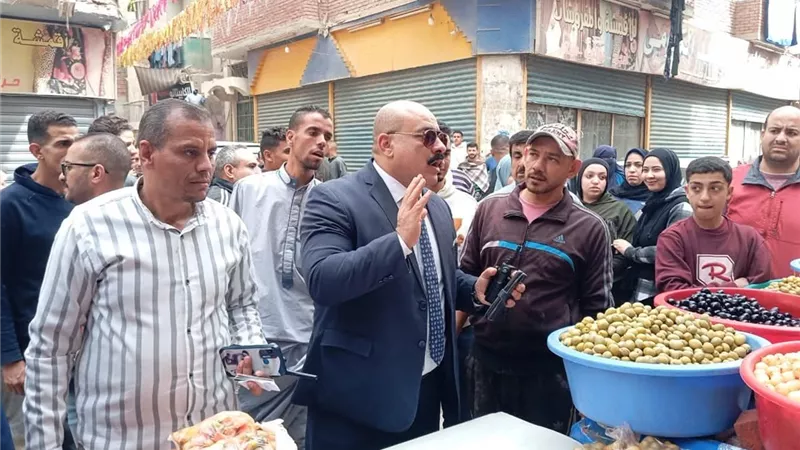 قبل عيد الفطر.. ضبط قرابة طن أغذية فاسدة بأسواق المنيا خلال حملات رقابية