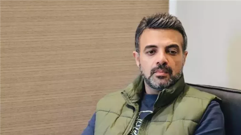 عمرو محمود ياسين يكذب شائعات تمس حياته الشخصية