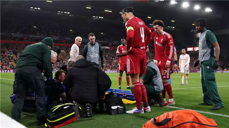 يويفا يفتح تحقيقًا عاجلًا بعد إصابة نوا لانج بملعب ليفربول 